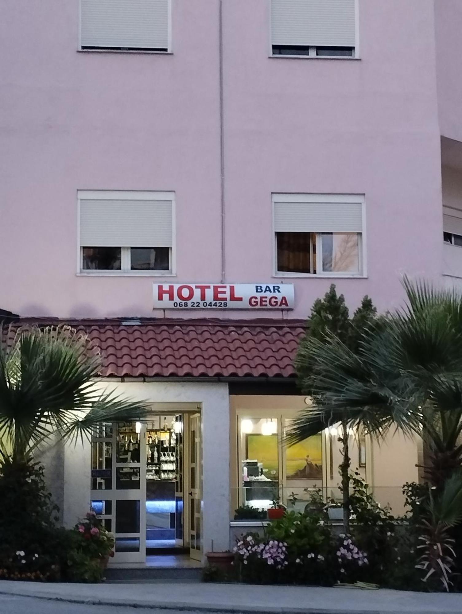 Hotel Gega Durrës Buitenkant foto